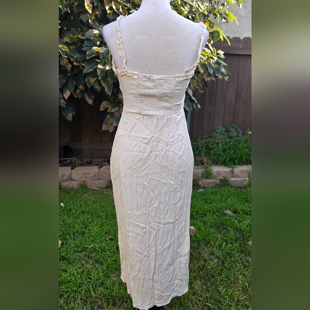 Forever 21 Cream Floral Boho Maxi Dress NWT size Medium - Picture 5 of 7